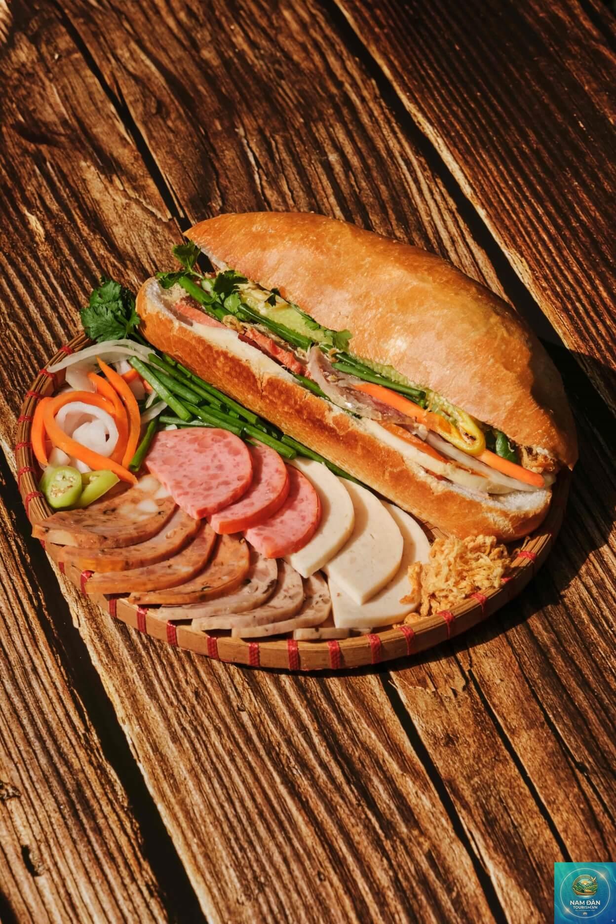 Bánh Mì Huỳnh Hoa Quận 10 - Hình 3