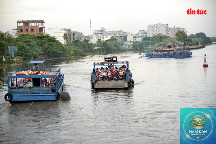Bến phà An Phú Đông Quận 12