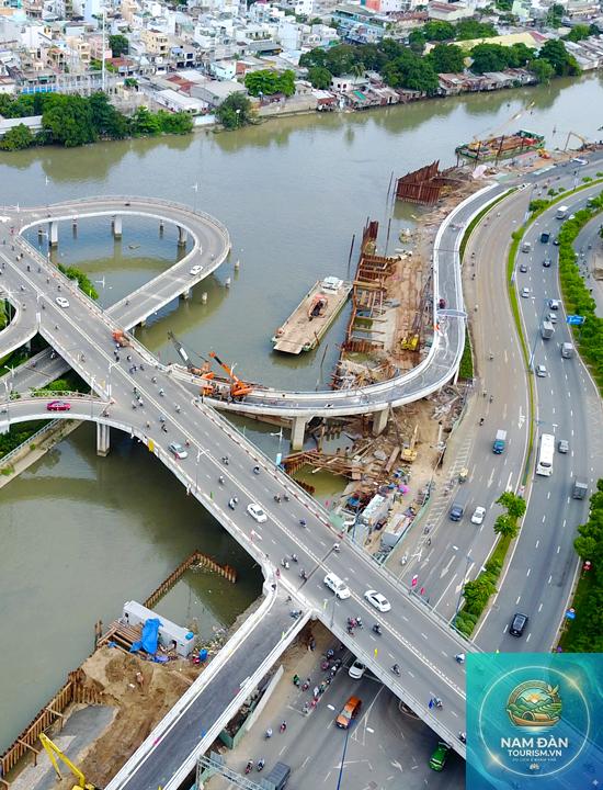 Cầu vượt Lý Thường Kiệt Quận 11 - Hình 2