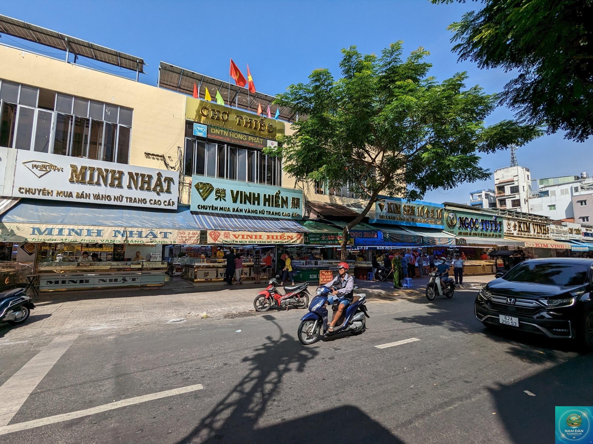 Chợ Thiếc Quận 11 - Hình 3