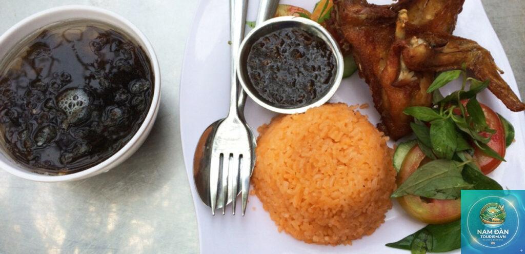Cơm Gà Xối Mỡ Su Su Quận 10