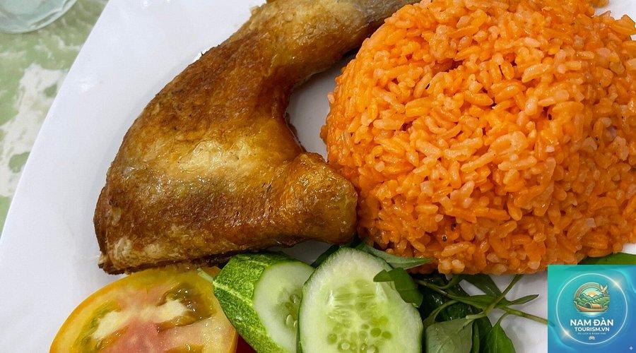 Cơm Gà Xối Mỡ Su Su Quận 10 - Hình 3
