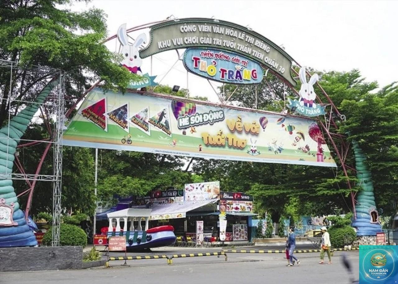 Công viên Lê Thị Riêng Quận 10 - Hình 2