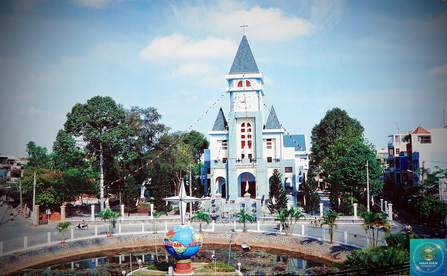 Đình Phú Bình Quận 11 - Hình 1