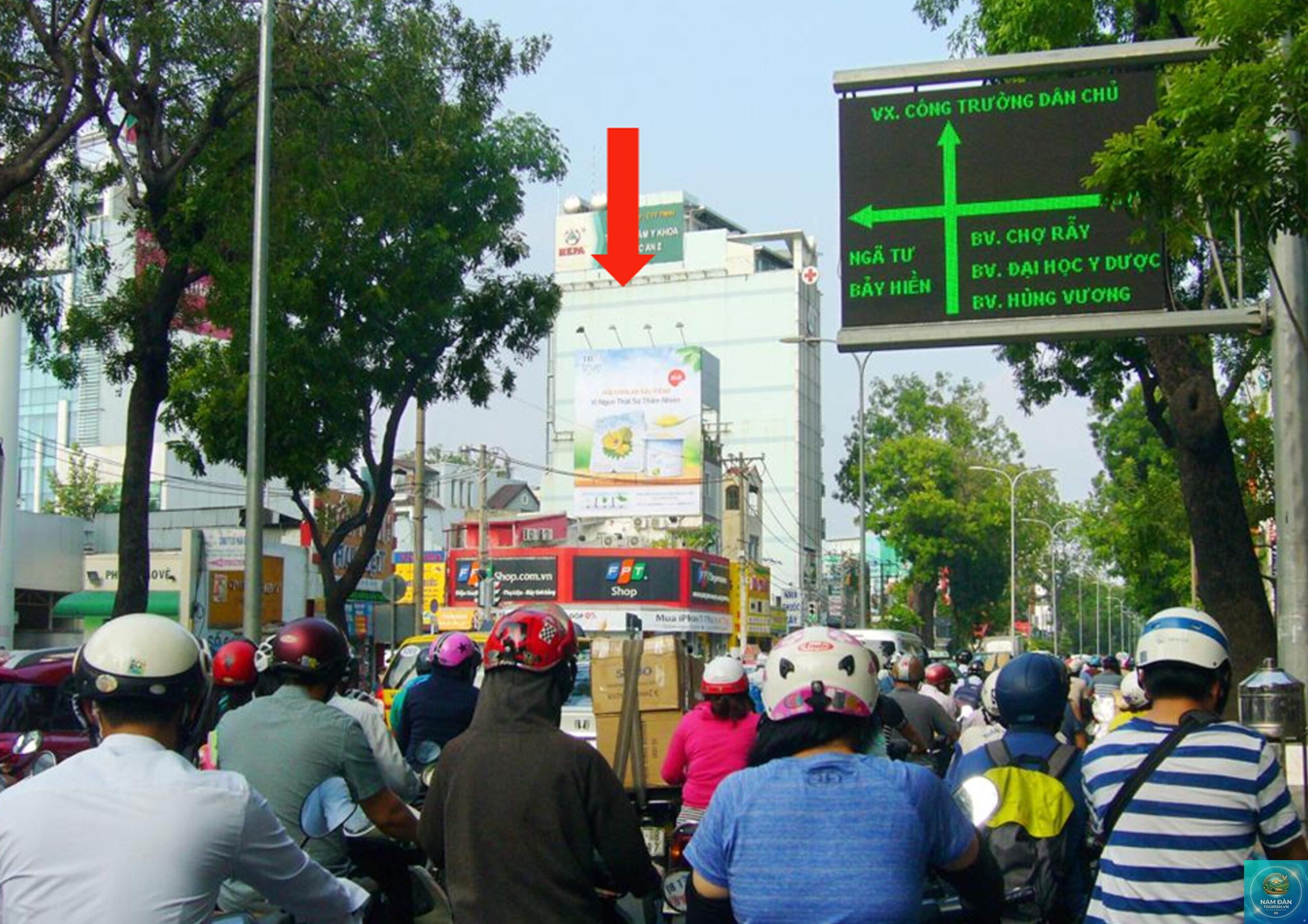 Ngã tư Lý Thường Kiệt – 3 Tháng 2 Quận 10 - Hình 1