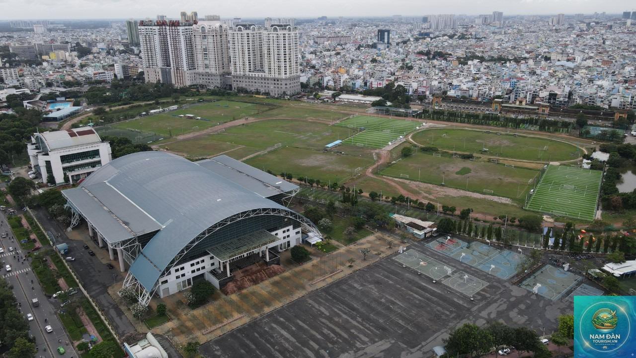 Nhà thi đấu Phú Thọ Quận 10 - Hình 1