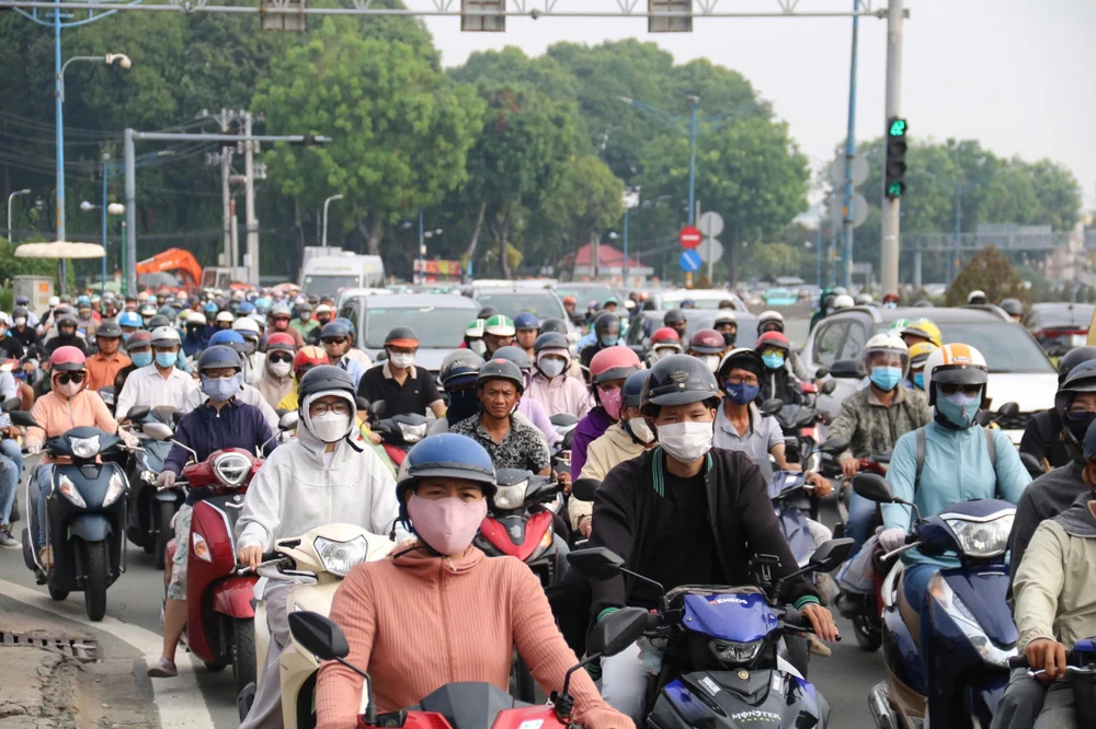 Nút giao Quốc lộ 1A – Trường Chinh Quận 12 - Hình 2
