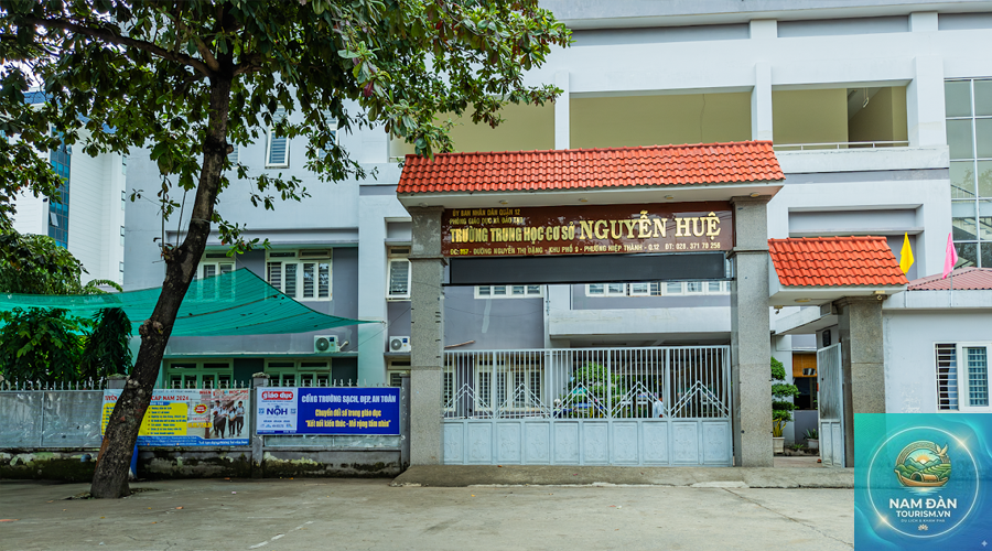 Trường THCS Nguyễn Huệ Quận 10 - Hình 3