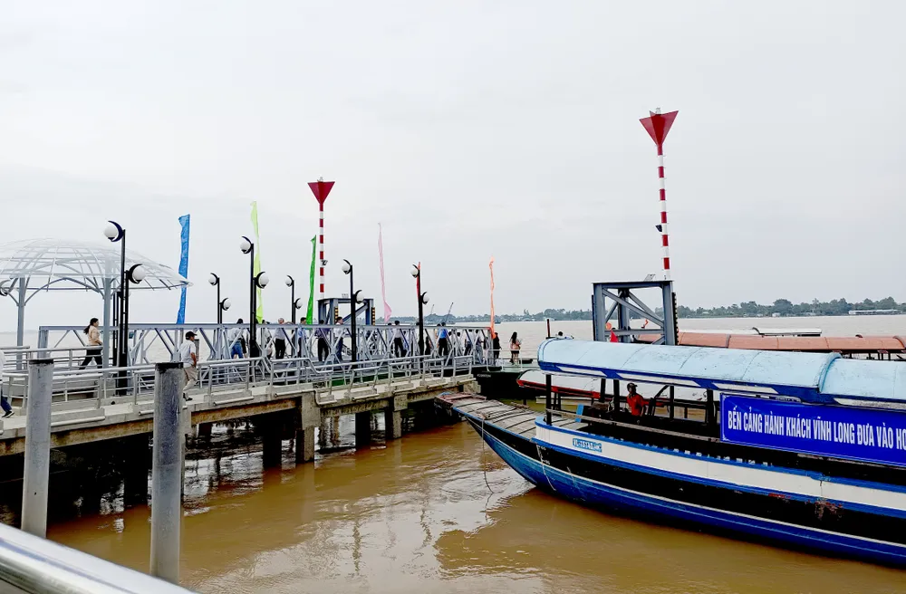 bến du thuyền vĩnh long - Hình 4