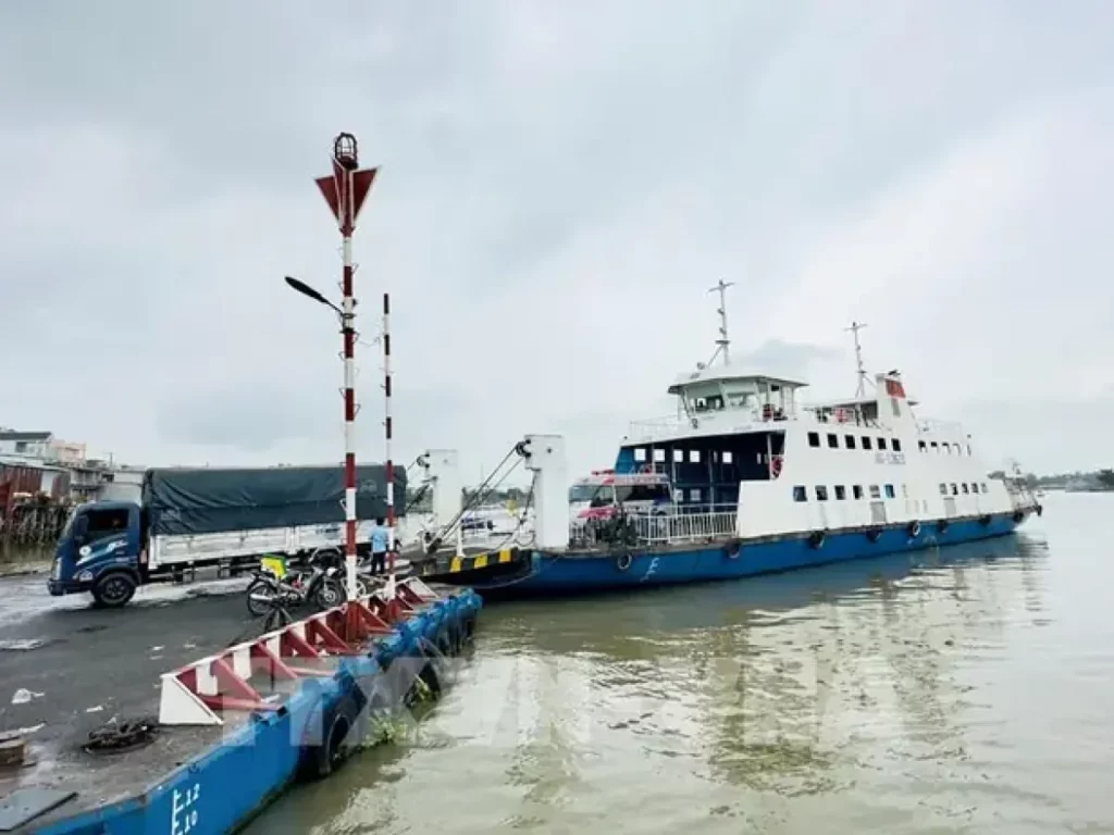 bến phà châu giang