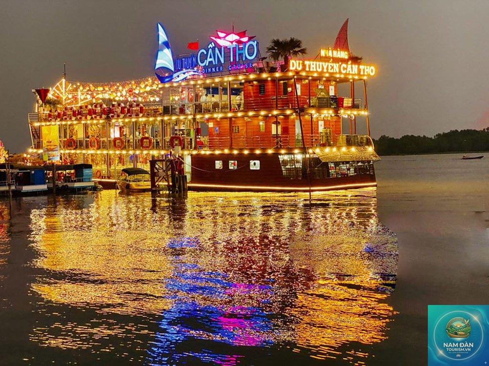 bến tàu du lịch ninh kiều