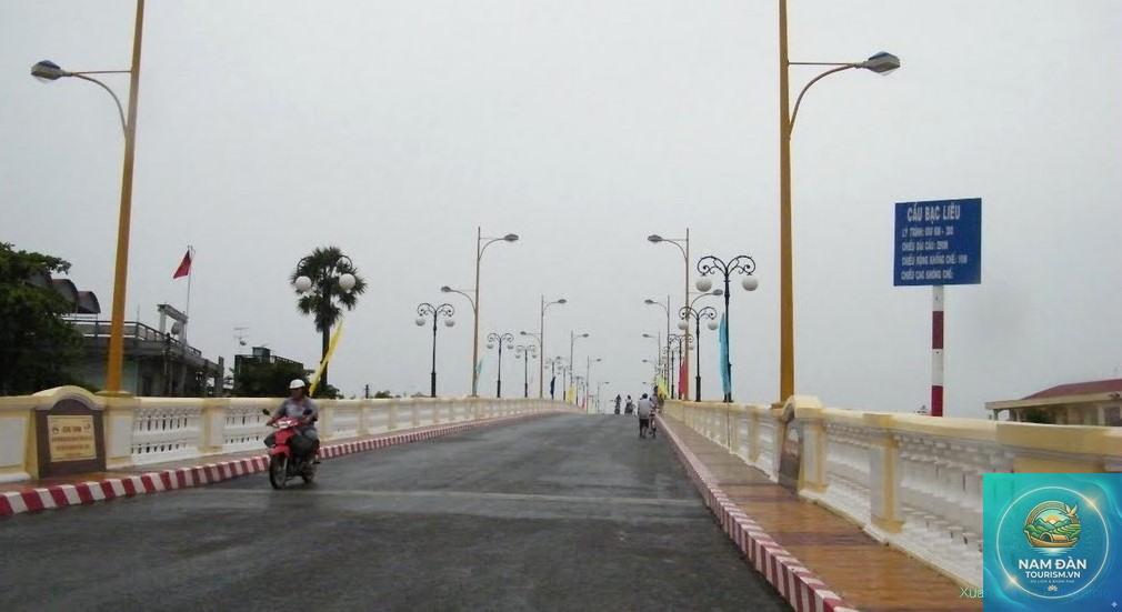 cầu hoà bình bạc liêu - Hình 1