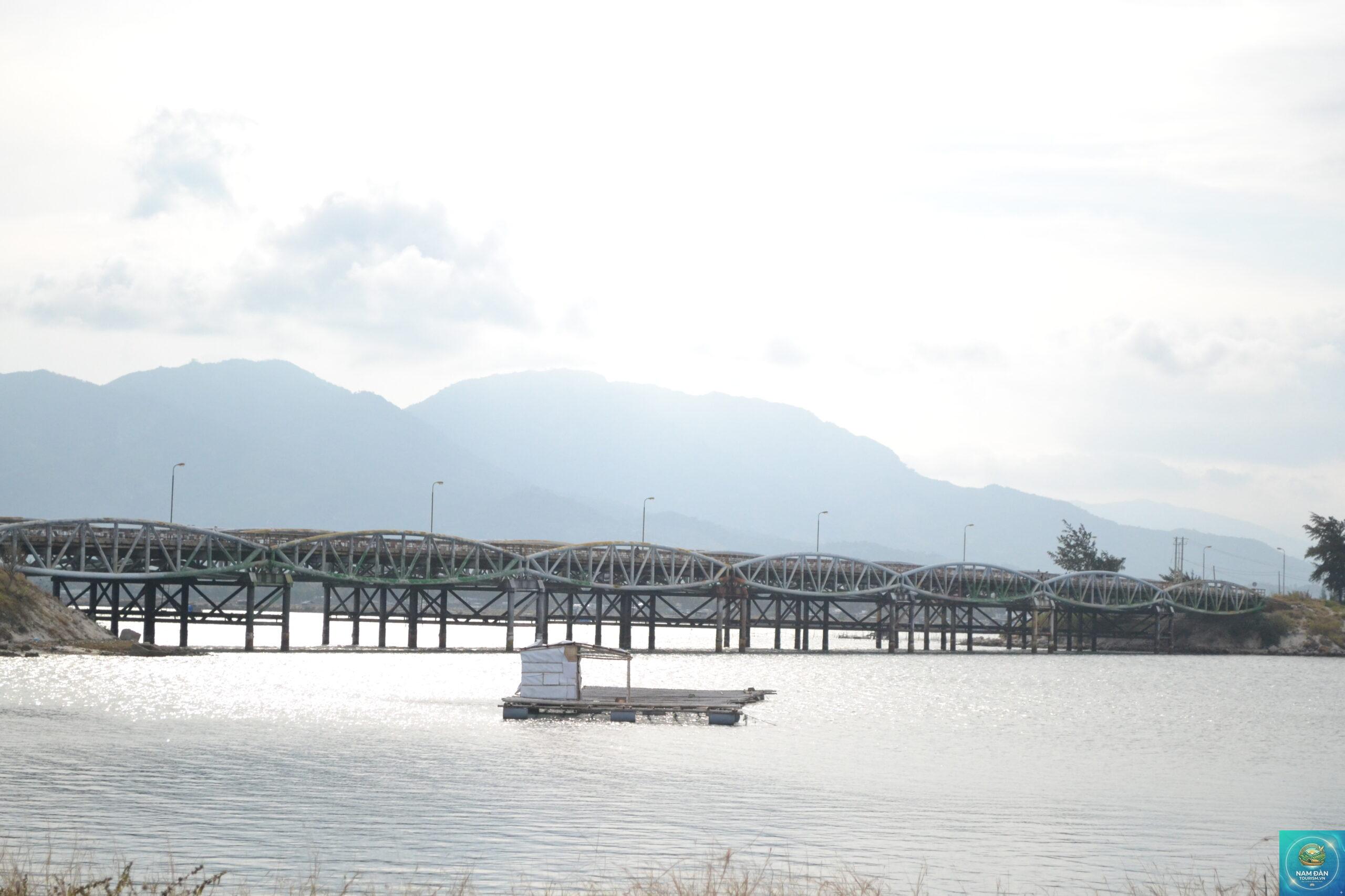 cầu long hồ - Hình 1