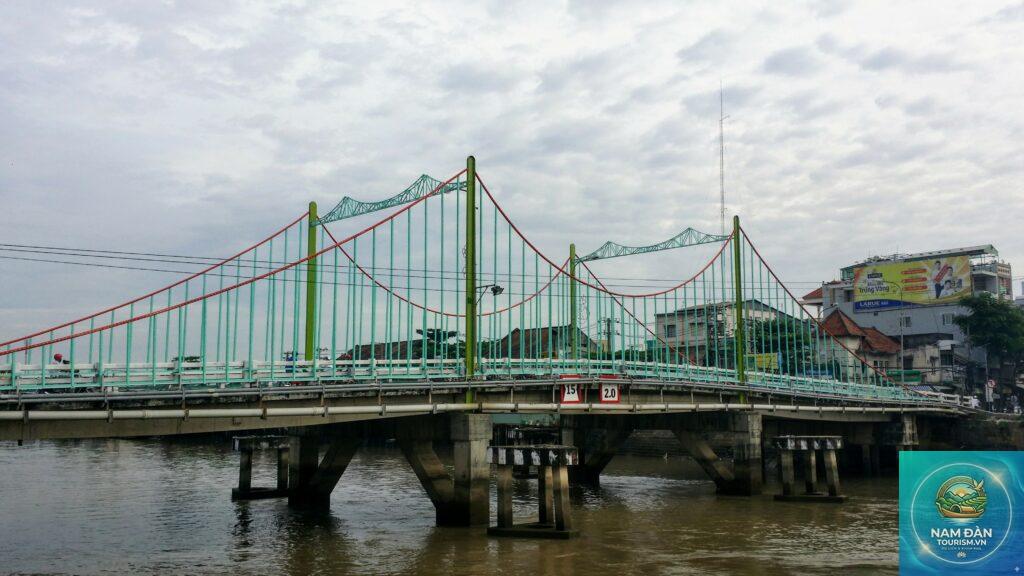 cầu quay mỹ tho