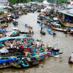 Khám Phá Chợ Nổi Cà Mau: Nét Văn Hóa Sông Nước Đặc Sắc Miền Tây chợ nổi cà mau