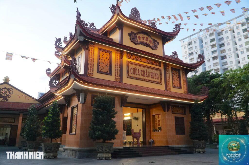 chùa cổ tam bình