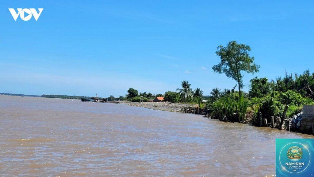 cồn tam hiệp