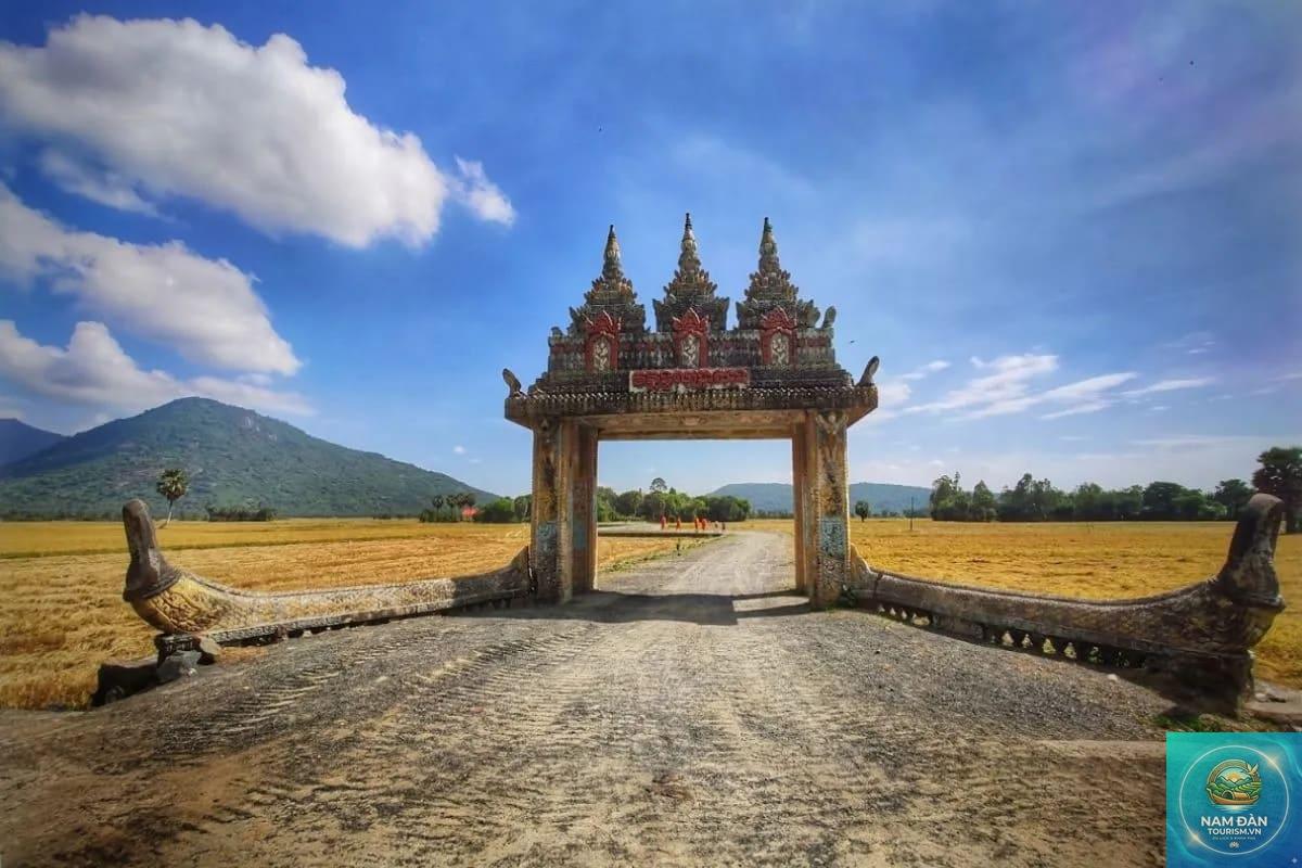cổng trời tri tôn - Hình 2