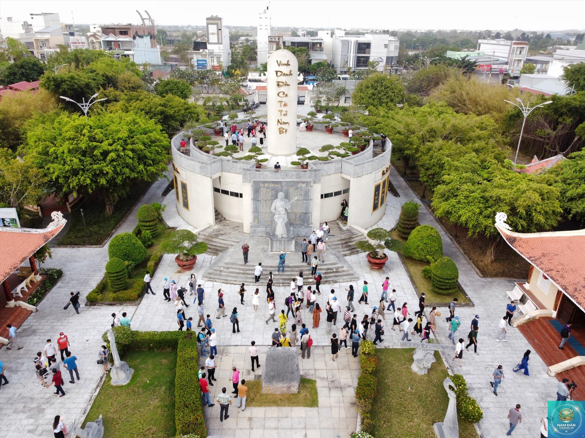 công viên nhạc sĩ cao văn lầu - Hình 3