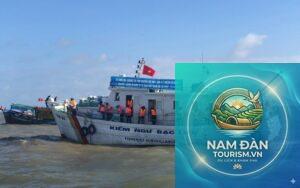 cửa biển nhà mát