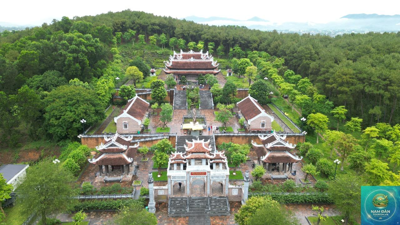 đền chung sơn kim liên - Hình 2