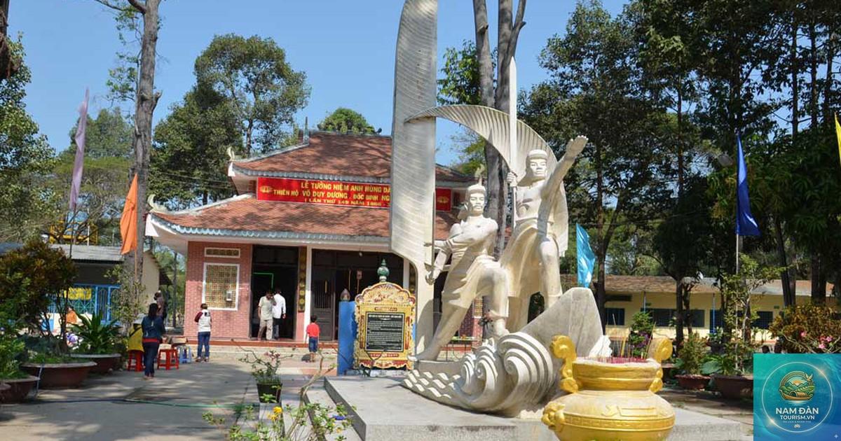 đền thờ đốc binh kiều - Hình 1