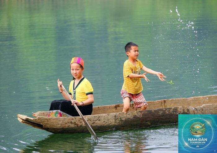 đi thuyền sông giăng pù mát - Hình 4