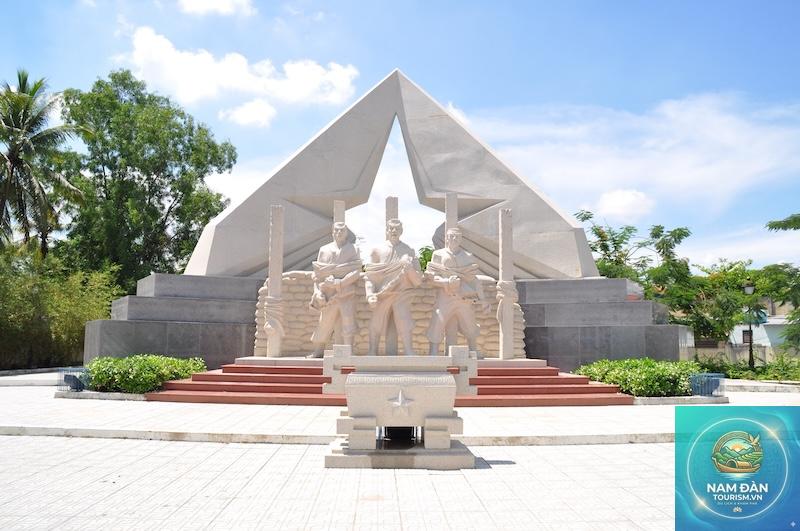 di tích ngã tư đức hòa