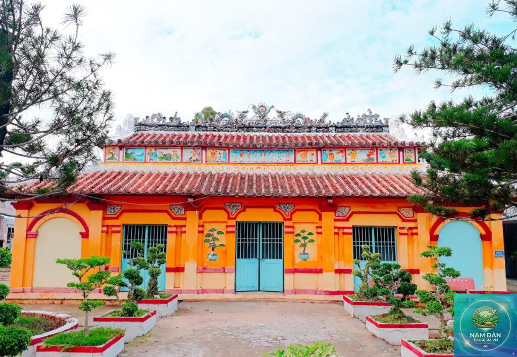 đình tân phú