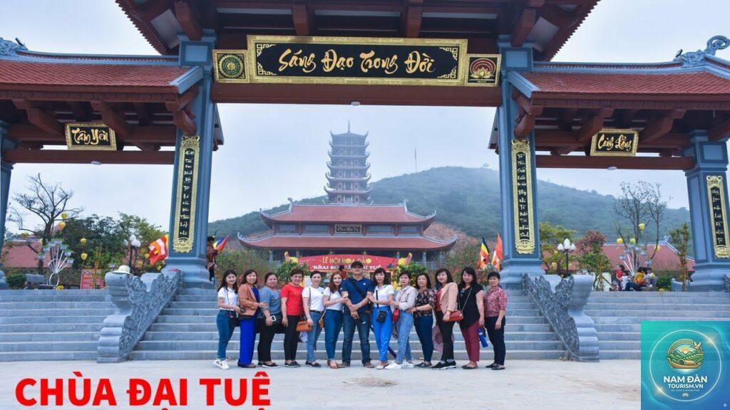 đường lên chùa đại tuệ