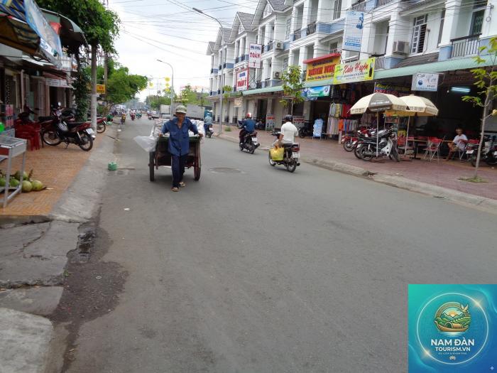 đường nguyễn huệ sóc trăng - Hình 1