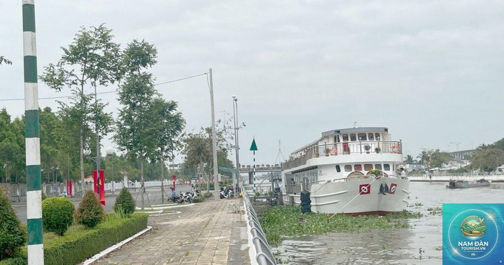 hồ tam giác vị thanh