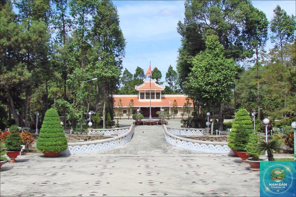 khu lưu niệm chủ tịch tôn đức thắng