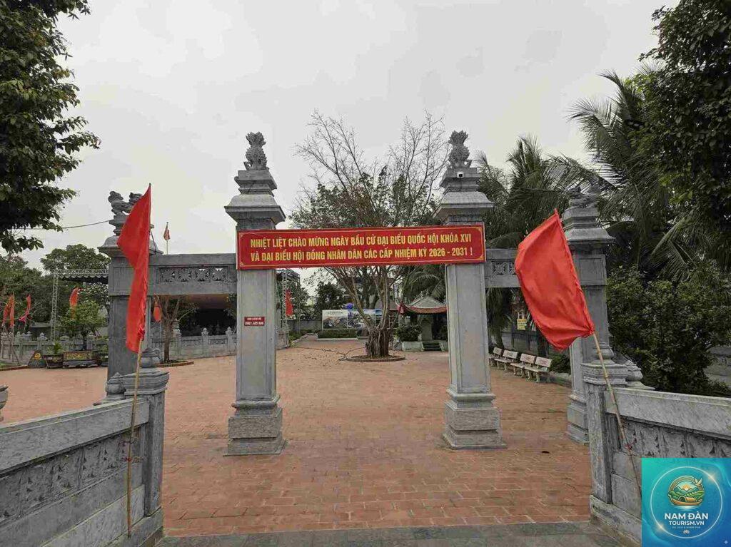 khu tưởng niệm bà hoàng thị loan