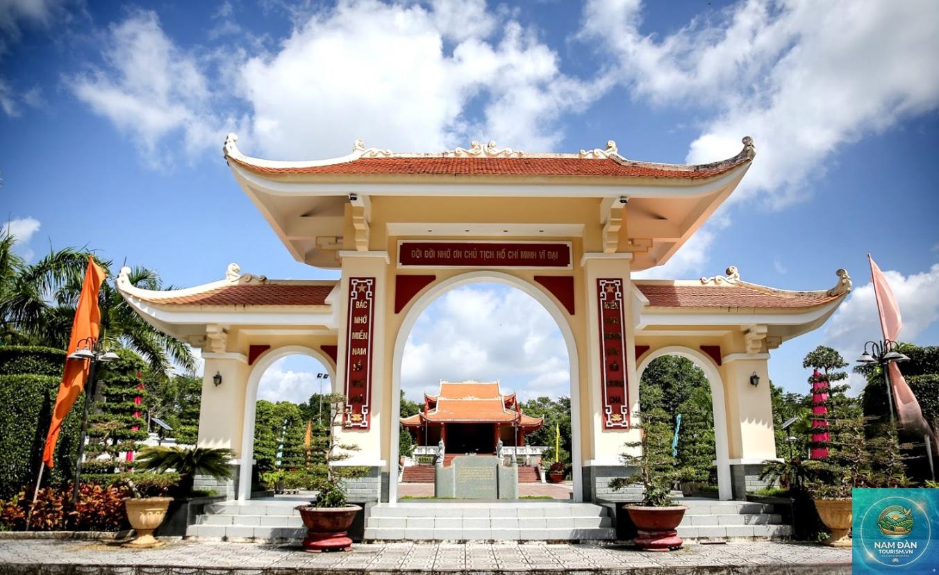khu tưởng niệm chủ tịch hồ chí minh cà mau - Hình 1