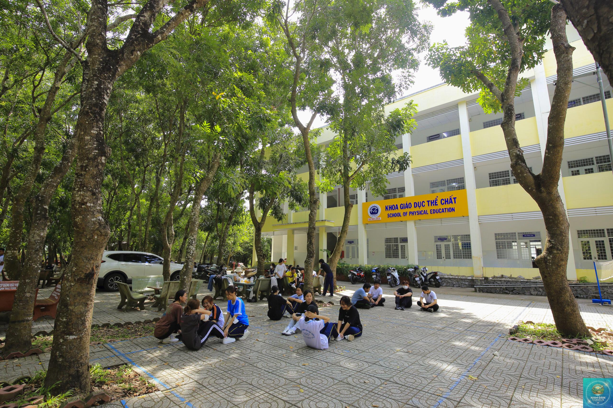 khuôn viên đại học trà vinh - Hình 2
