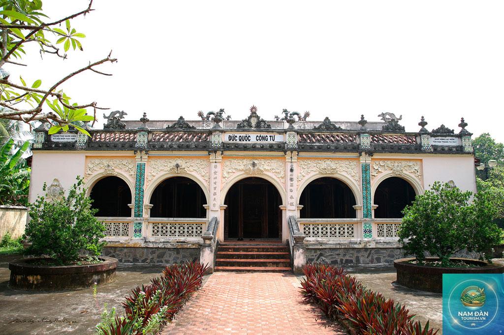 lăng hoàng gia gò công