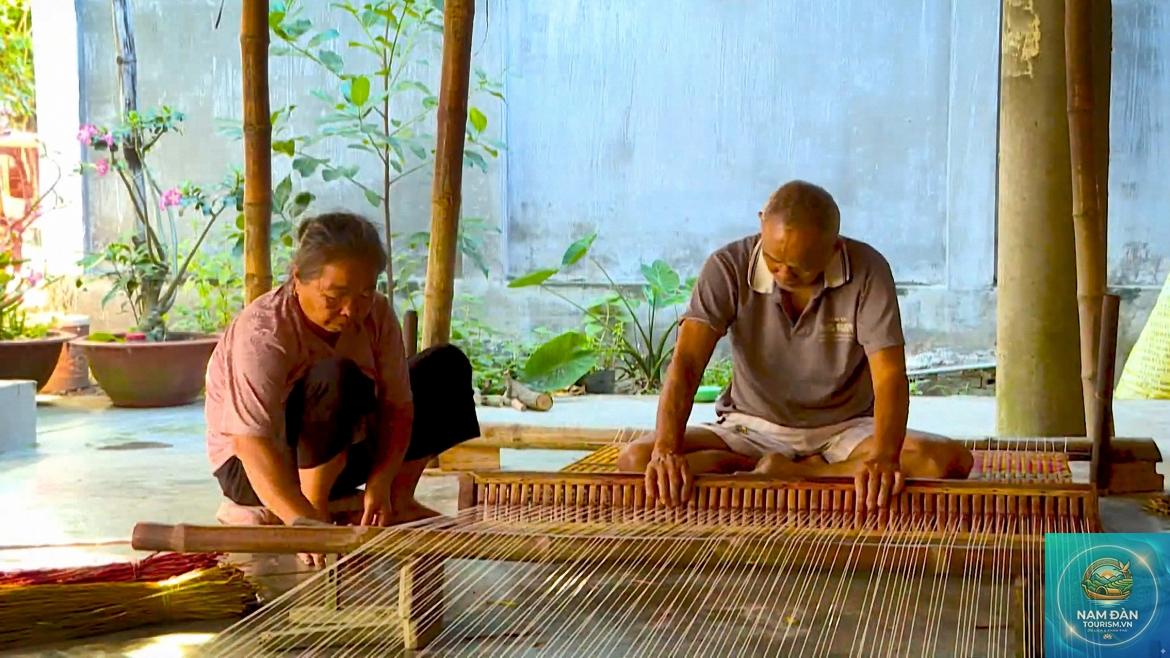 làng nghề dệt chiếu cà hom - Hình 2