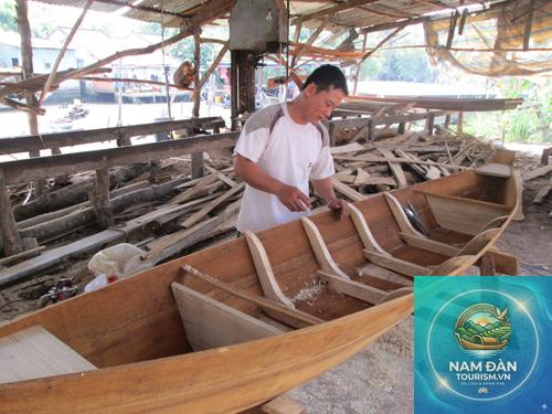 làng nghề đóng ghe xuồng cái bè