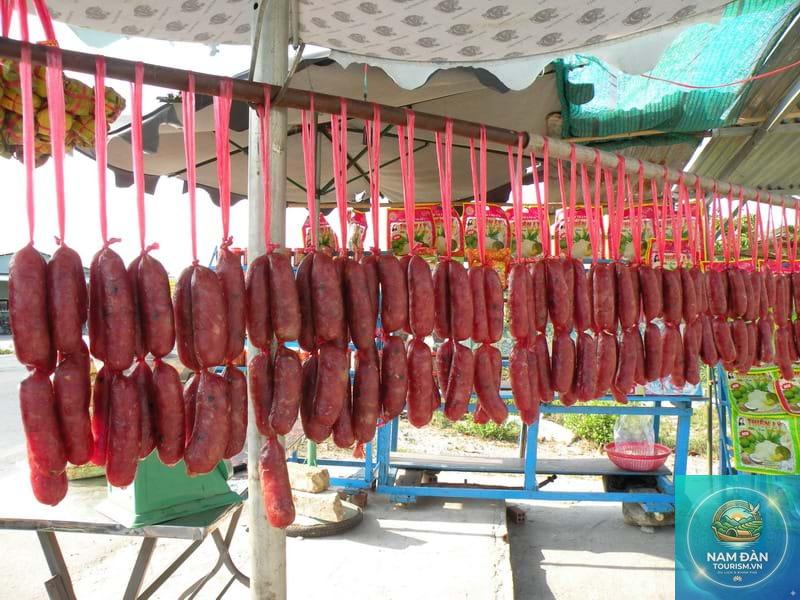 làng nghề làm lạp xưởng tươi - Hình 1