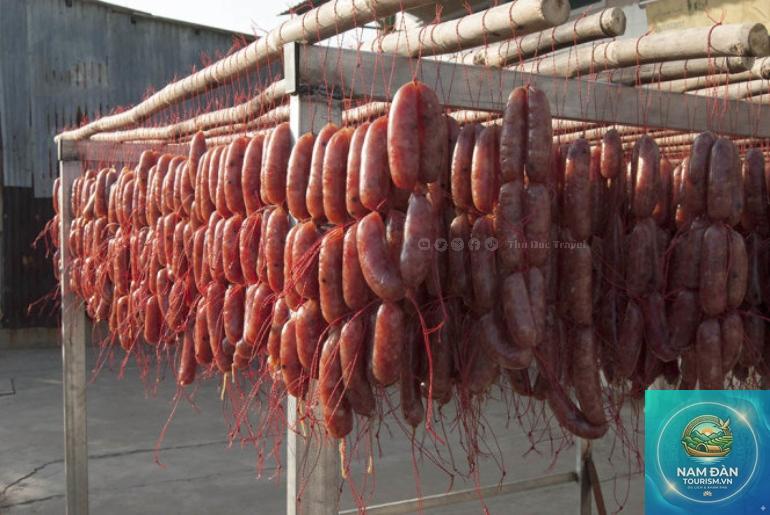 làng nghề làm lạp xưởng tươi - Hình 4