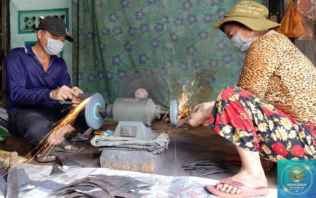 làng nghề rèn phú mỹ - Hình 2