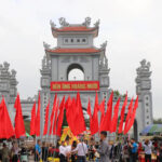 lễ hội đền ông hoàng mười nghệ an