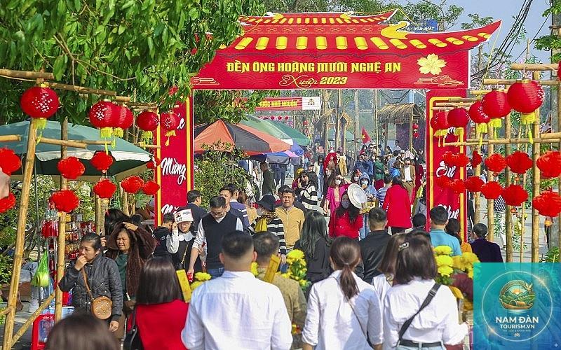 lễ hội đền ông hoàng mười nghệ an - Hình 2