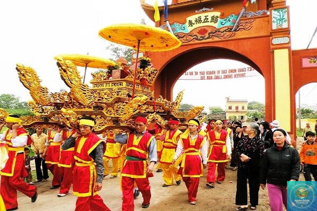 lễ hội đền ông hoàng mười nghệ an - Hình 3
