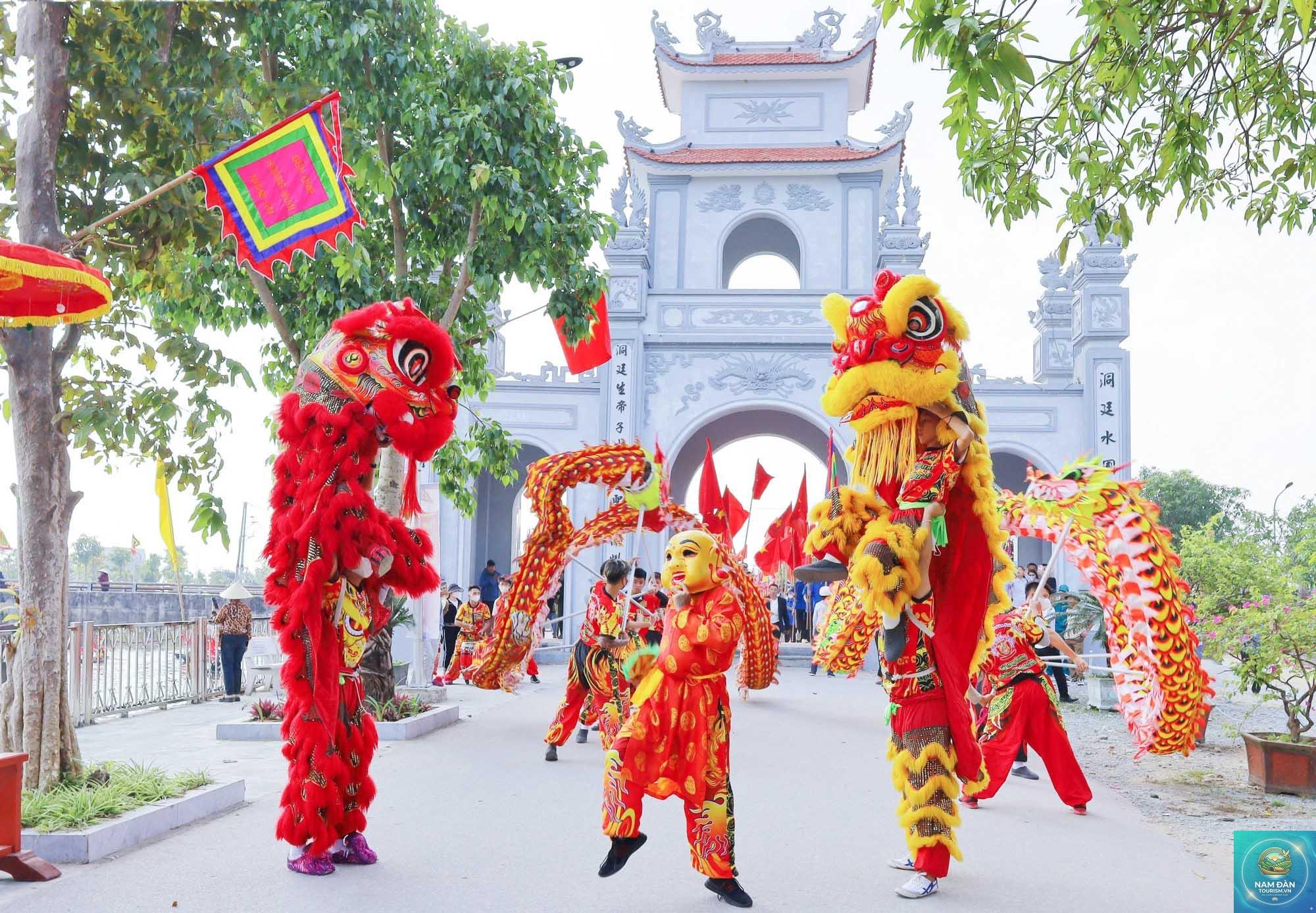 lễ hội đền ông hoàng mười nghệ an - Hình 5