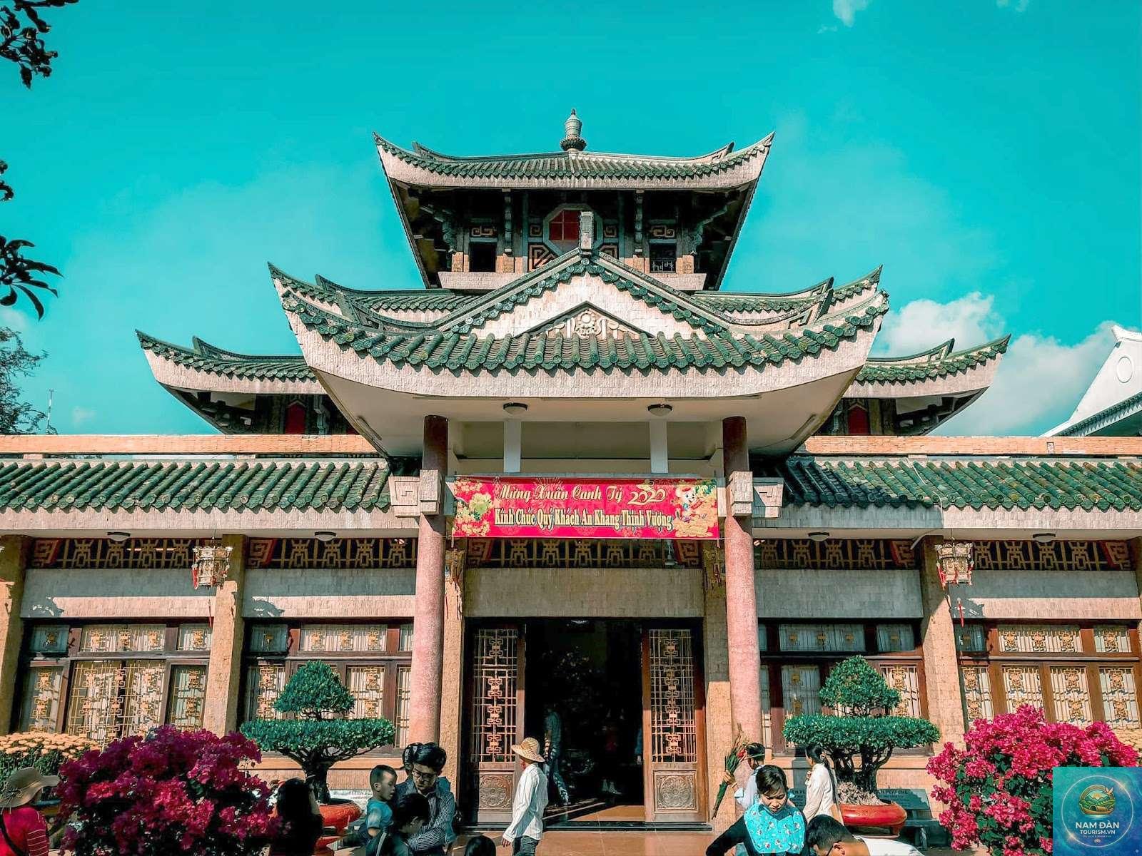miếu bà chúa xứ núi sam - Hình 3