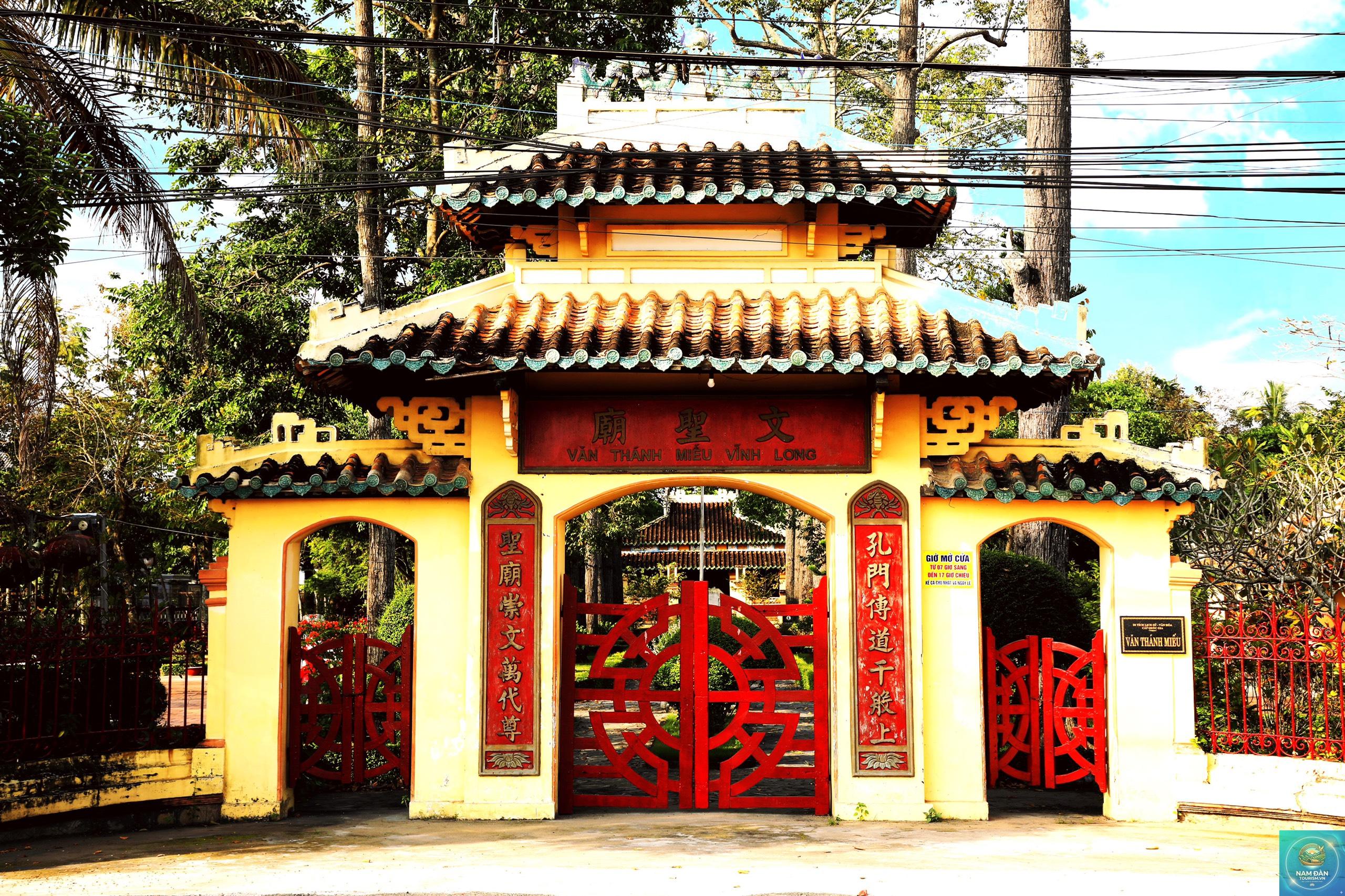 miếu công thần bến tre - Hình 2