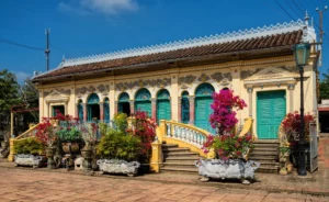nhà cổ bình thủy