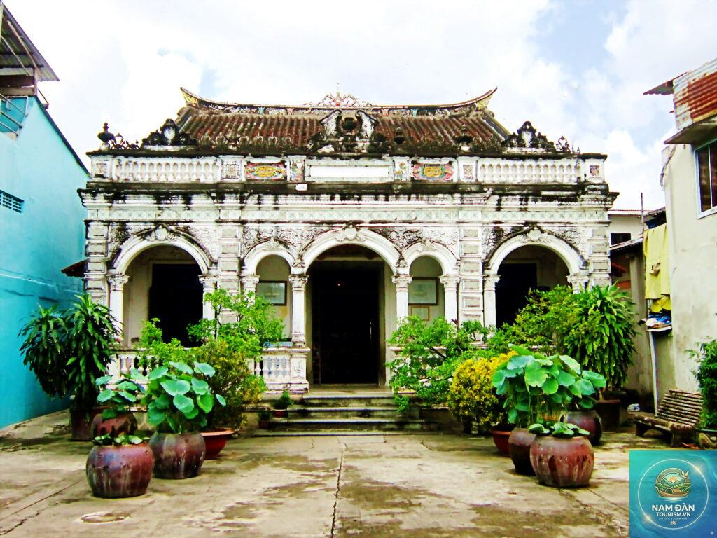 nhà cổ huỳnh thủy lê